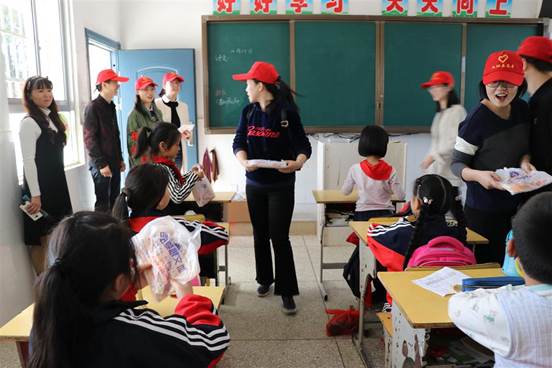 ���(y��ng)�����f(xi��)־Ը�߷���(w��)�(du��)������(��i)��(gu��)�������w־Ը�߷���(w��)���(d��ng)