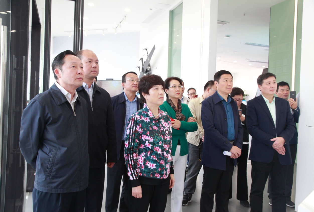 ����ʡ���f����ϯФ��Ӣһ�Ё�������