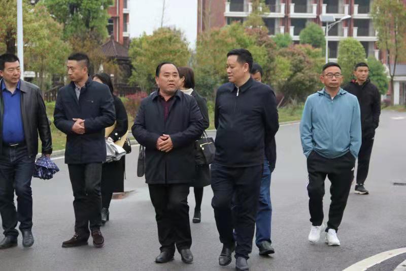 2032184205.jpg 2032184205.jpg