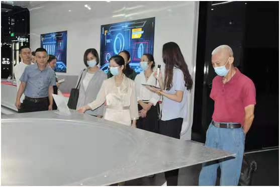 1890757869.jpg 1890757869.jpg