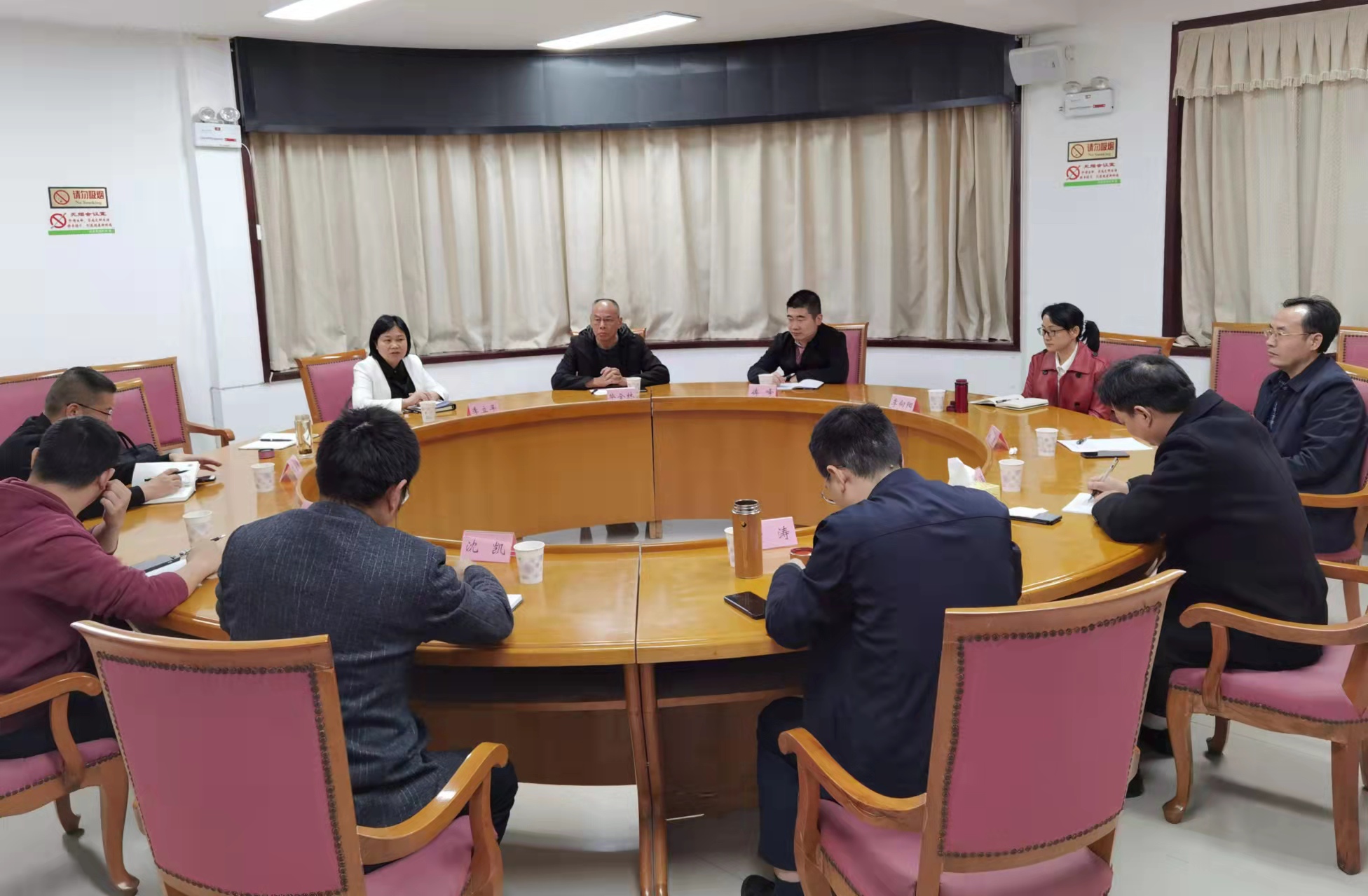 1947455982.jpg 1947455982.jpg